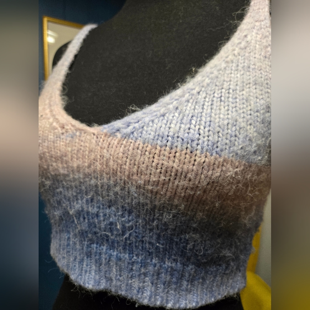 Shein Fuzzy Crop Tank Size S - Picture 4 of 8